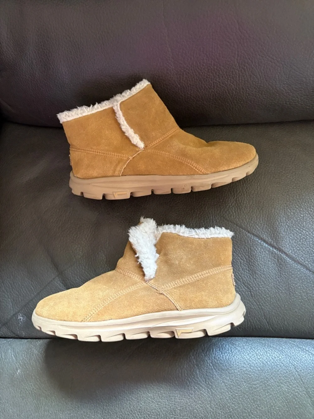 Sketchers on the go chestnut with fleece lined slip in boots